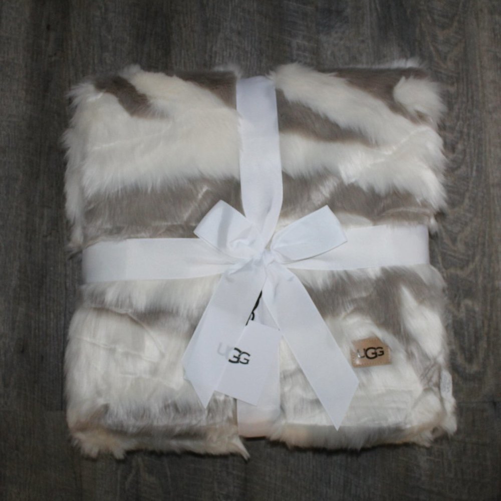 NWT UGG SHAYLA ZEBRA FUR PLUSH THROW BLANKET 50 X 70 Multi $168